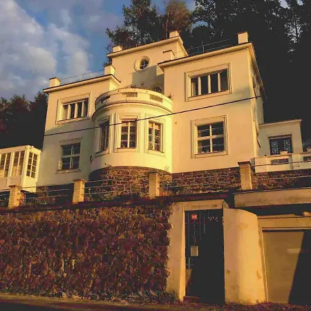 Villa Chocerady *